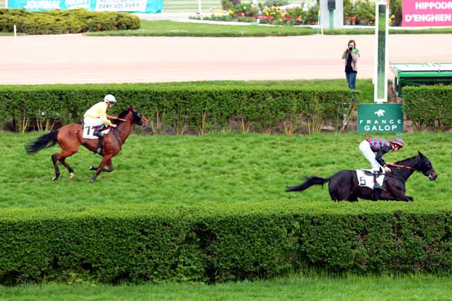 Arrivée quinté pmu PRIX MEHARISTE à ENGHIEN