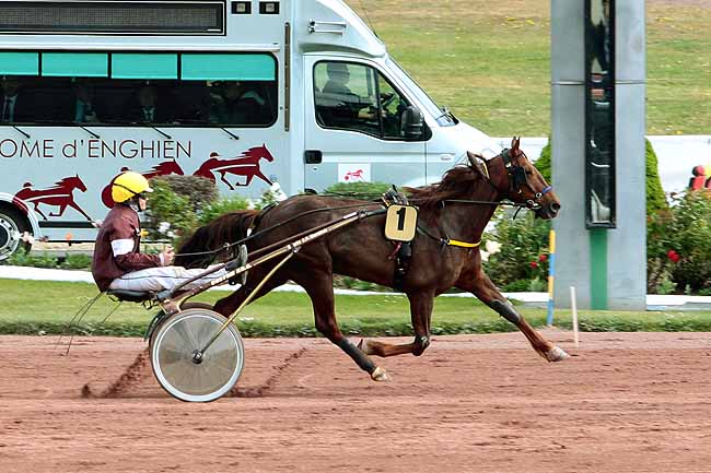 Arrivée quinté pmu PRIX DE L'ISERE à ENGHIEN