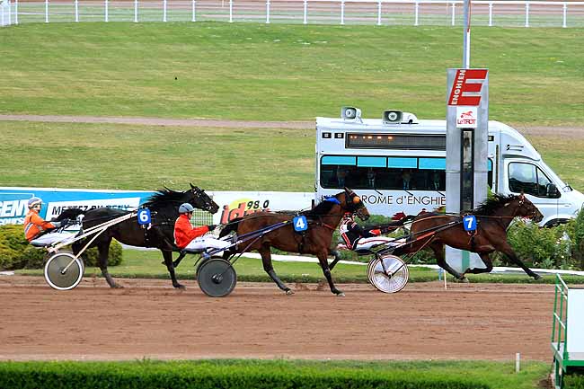 Arrivée quinté pmu PRIX DE L'ARGONNE à ENGHIEN