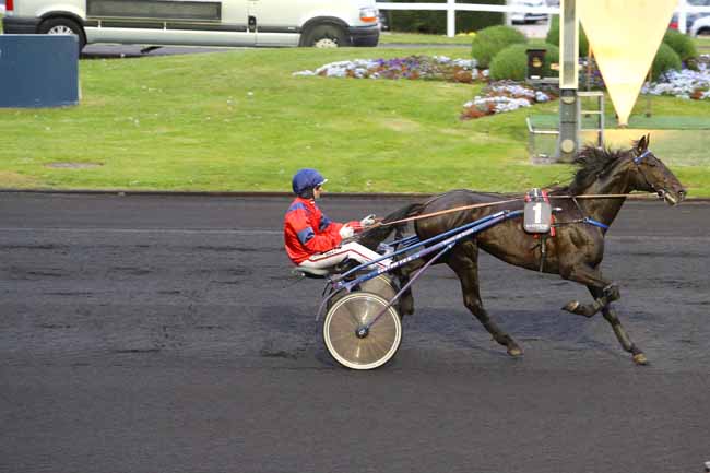Arrivée quinté pmu PRIX HUBERTA à PARIS-VINCENNES