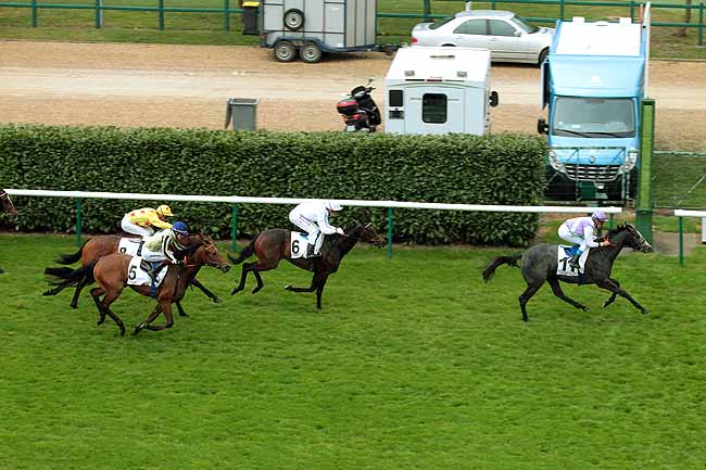 Arrivée quinté pmu PRIX DU CEDRE à CHANTILLY