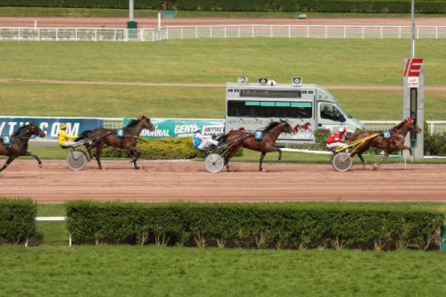 Arrivée quinté pmu PRIX DES BATIGNOLLES à ENGHIEN