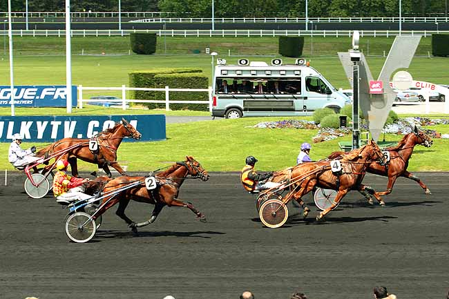 Arrivée quinté pmu PRIX DE FAULQUEMONT à PARIS-VINCENNES