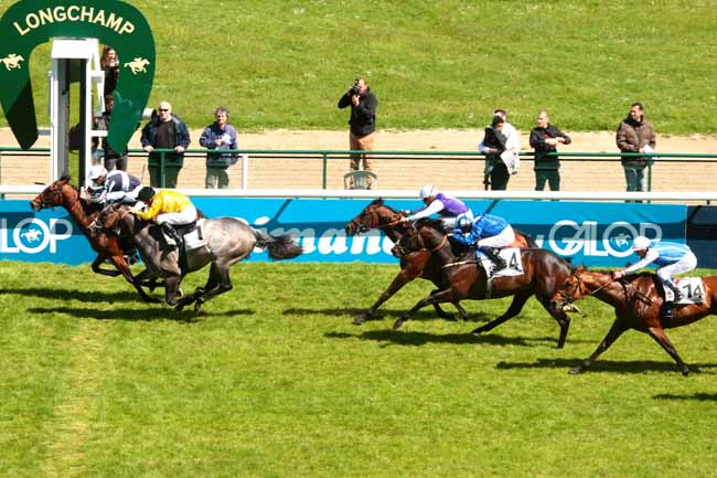 Arrivée quinté pmu POULE D'ESSAI DES POULAINS à LONGCHAMP