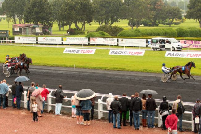 Arrivée quinté pmu PRIX GRAND LILLE TV à LE CROISE-LAROCHE