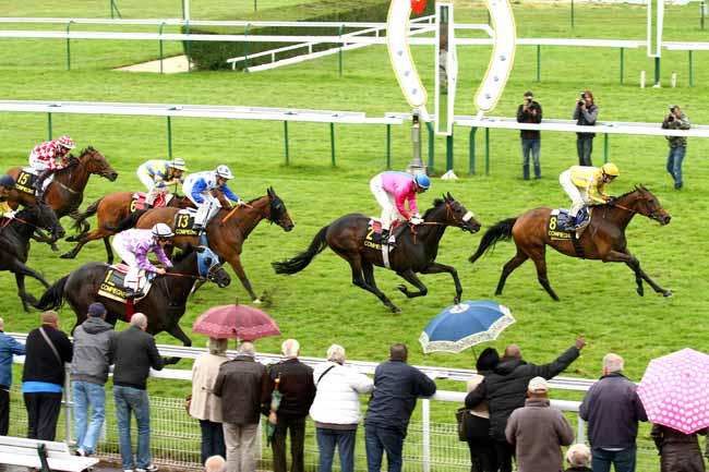 Arrivée quinté pmu PRIX DU CHATEAU DE COMPIEGNE à COMPIEGNE