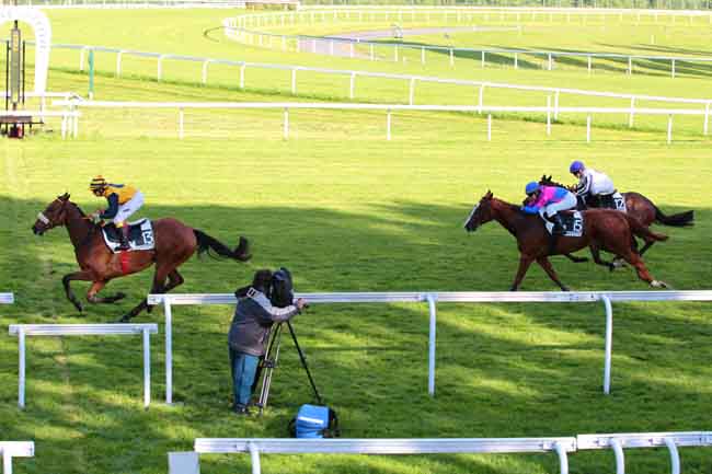Arrivée quinté pmu PRIX DU MESNIL-VILLEMENT à MAISONS-LAFFITTE