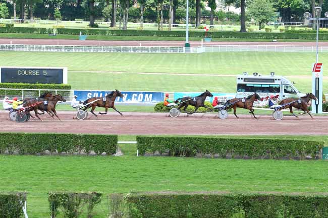 Arrivée quinté pmu PRIX DES INVALIDES à ENGHIEN