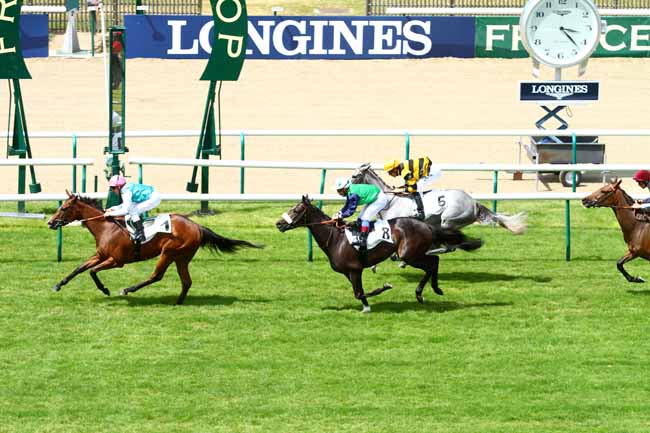 Arrivée quinté pmu PRIX DU CHENE DU COUP DE FOUDRE à CHANTILLY