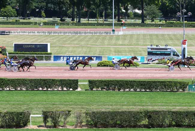 Arrivée quinté pmu PRIX DE LA PORTE DE CHARENTON à ENGHIEN