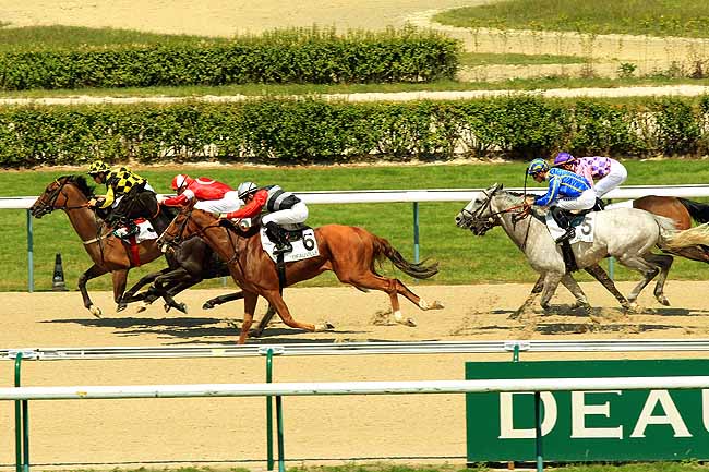 Arrivée quinté pmu PRIX DE CARROUGES à DEAUVILLE