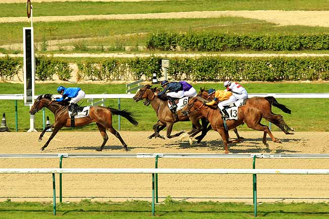 Arrivée quinté pmu PRIX DE VALOGNES à DEAUVILLE