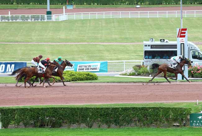 Arrivée quinté pmu PRIX D'ESTRY à ENGHIEN