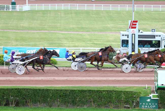 Arrivée quinté pmu PRIX DE L'ECOLE MILITAIRE à ENGHIEN
