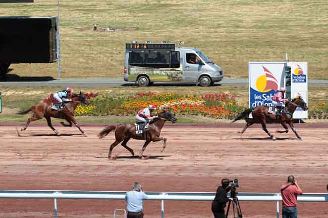 Arrivée quinté pmu PRIX DE LA SOCIETE DES COURSES DE CHALLANS à LES SABLES D'OLONNE