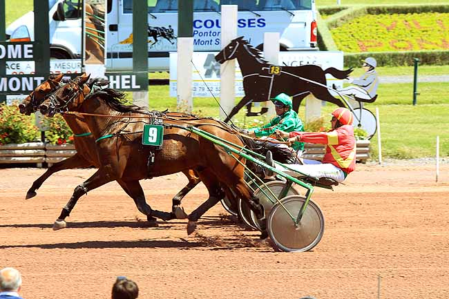 Arrivée quinté pmu GRAND PRIX DU MONT-SAINT-MICHEL à LE MONT SAINT MICHEL