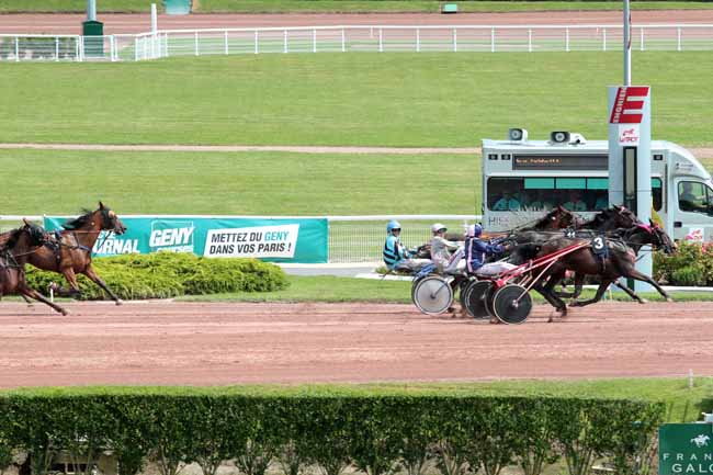 Arrivée quinté pmu PRIX DU FAUBOURG MONTMARTRE à ENGHIEN