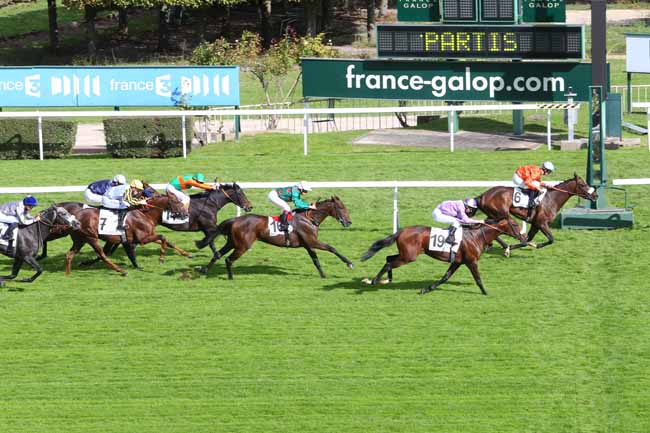 Photo d'arrivée de la course pmu GRAND HANDICAP DE SAINT-CLOUD à SAINT-CLOUD le Jeudi 8 octobre 2015