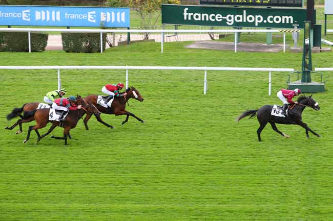 Photo d'arrivée de la course pmu PRIX DE SAINT-JEAN LIGOURE à SAINT-CLOUD le Jeudi 8 octobre 2015
