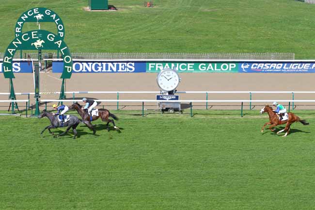 Photo d'arrivée de la course pmu PRIX DE SANDRICOURT à CHANTILLY le Vendredi 9 octobre 2015