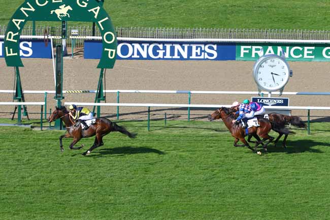 Photo d'arrivée de la course pmu PRIX DU RANELAGH à CHANTILLY le Vendredi 9 octobre 2015