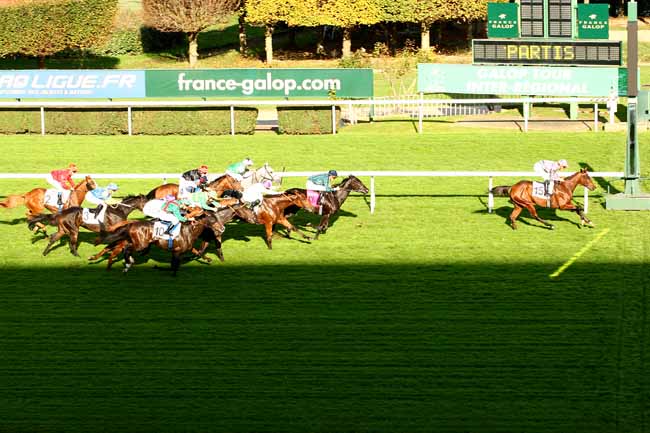 Photo d'arrivée de la course pmu PRIX DES BOUCLES DE LA SEINE à SAINT-CLOUD le Dimanche 25 octobre 2015