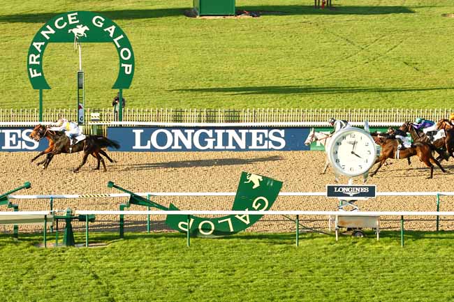 Photo d'arrivée de la course pmu PRIX DE CHAMPOLEUX à CHANTILLY le Vendredi 30 octobre 2015