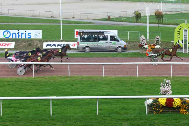 Photo d'arrivée de la course pmu PRIX PRESSE-OCEAN à NANTES le Mercredi 4 novembre 2015