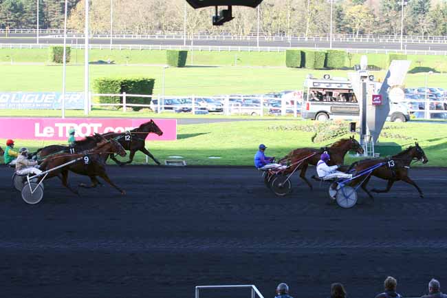 Photo d'arrivée de la course pmu PRIX DE JONCHERY à PARIS-VINCENNES le Samedi 28 novembre 2015