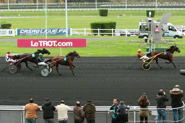 Photo d'arrivée de la course pmu PRIX DE SAINT-JEAN-DE-MONTS (GR A) à PARIS-VINCENNES le Mercredi 2 décembre 2015