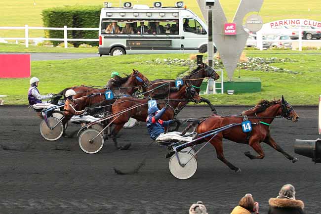 Photo d'arrivée de la course pmu PRIX DE MONTPELLIER (GR A) à PARIS-VINCENNES le Mercredi 6 janvier 2016