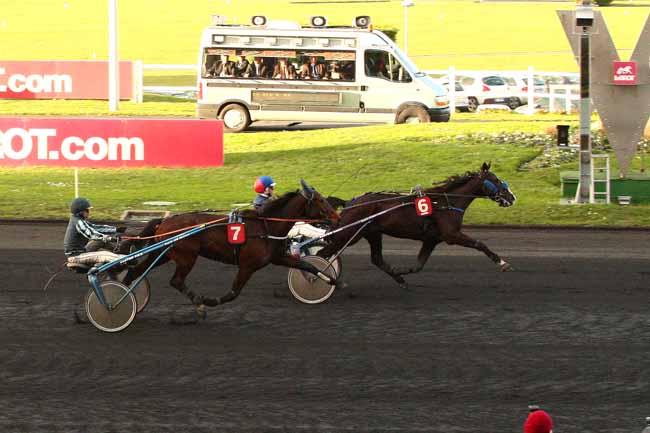 Photo d'arrivée de la course pmu PRIX DE DOUAI à PARIS-VINCENNES le Jeudi 7 janvier 2016