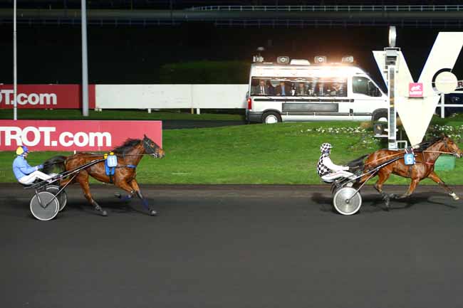 Photo d'arrivée de la course pmu PRIX D'AUBERVILLIERS à PARIS-VINCENNES le Lundi 11 janvier 2016