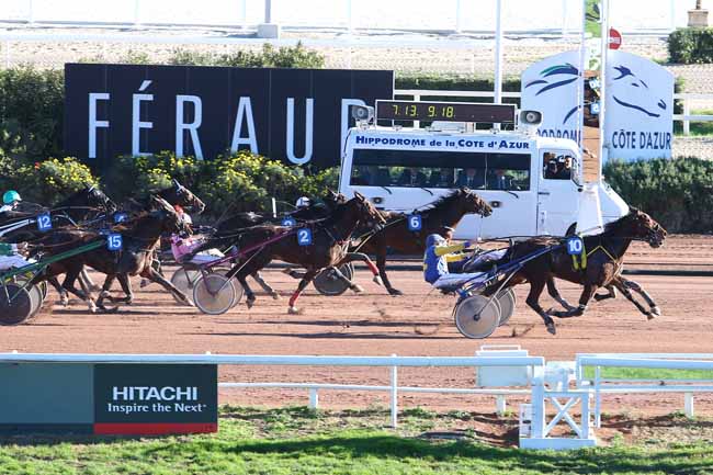 Photo d'arrivée de la course pmu PRIX DE LA COTE VERMEILLE à CAGNES-SUR-MER le Mercredi 13 janvier 2016