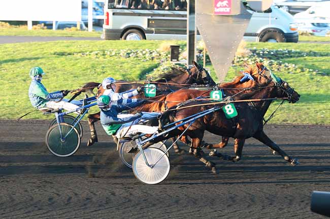 Photo d'arrivée de la course pmu PRIX LOUIS CUSSINET à PARIS-VINCENNES le Jeudi 21 janvier 2016