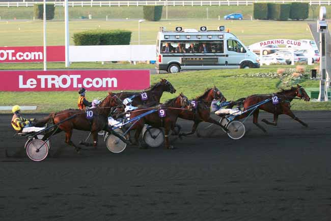 Photo d'arrivée de la course pmu PRIX NOVILLE à PARIS-VINCENNES le Jeudi 21 janvier 2016