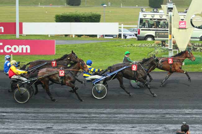 Photo d'arrivée de la course pmu PRIX D'AGEN à PARIS-VINCENNES le Samedi 23 janvier 2016