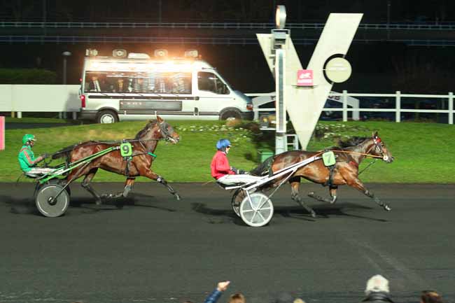 Photo d'arrivée de la course pmu PRIX DE LA FERTE MACE à PARIS-VINCENNES le Samedi 23 janvier 2016