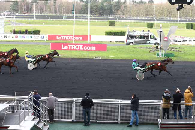 Photo d'arrivée de la course pmu PRIX DE PONT-AUDEMER à PARIS-VINCENNES le Mardi 26 janvier 2016