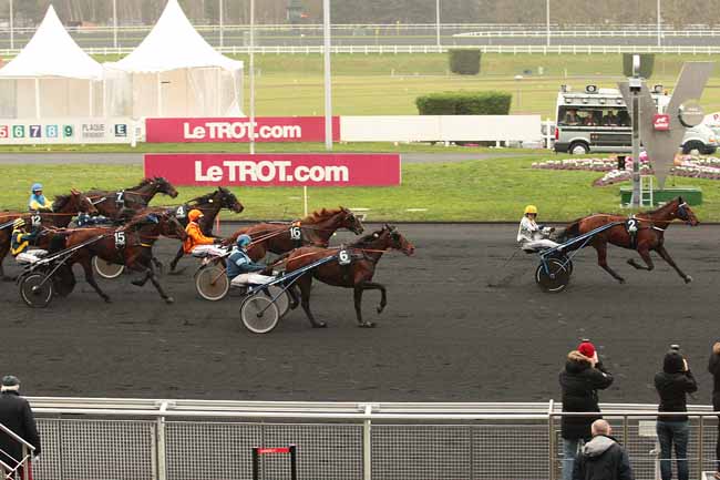 Photo d'arrivée de la course pmu PRIX DE VITTEL à PARIS-VINCENNES le Mardi 2 février 2016