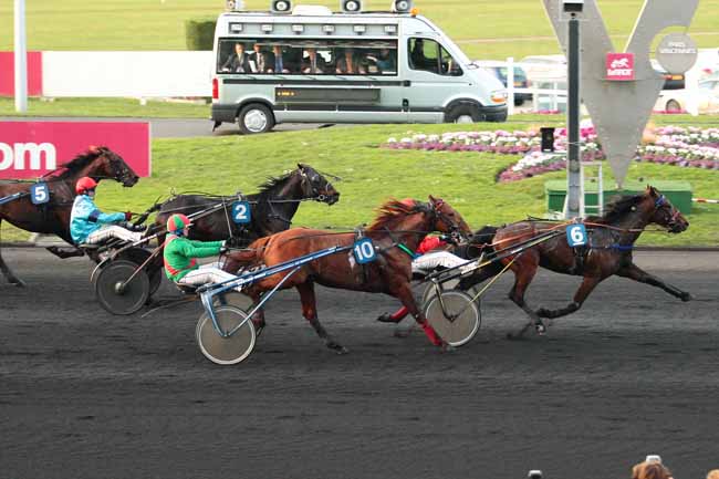 Photo d'arrivée de la course pmu PRIX DE BARFLEUR à PARIS-VINCENNES le Samedi 6 février 2016