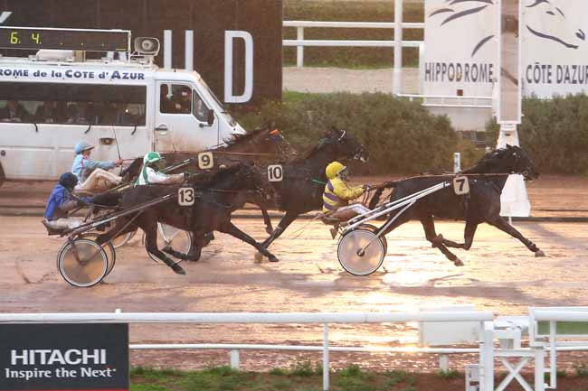 Photo d'arrivée de la course pmu PRIX DES LYS MARTAGON à CAGNES-SUR-MER le Mardi 9 février 2016