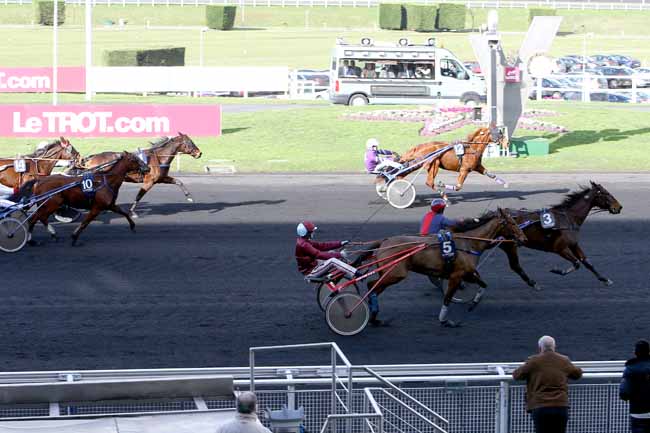 Photo d'arrivée de la course pmu PRIX GUY LUX à PARIS-VINCENNES le Jeudi 11 février 2016