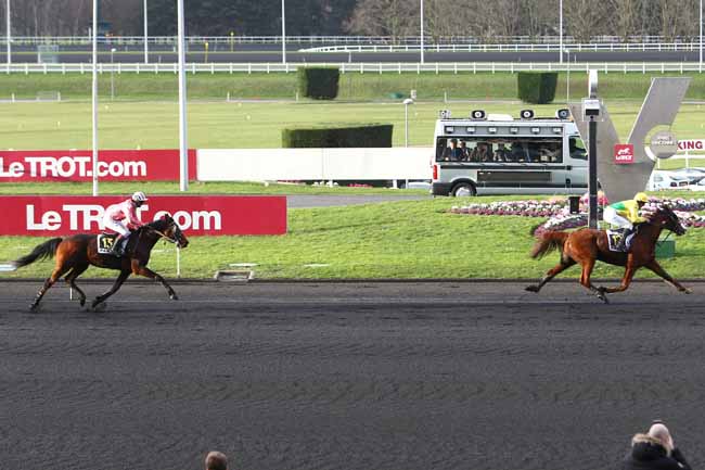Photo d'arrivée de la course pmu PRIX JACQUES ORLIAGUET à PARIS-VINCENNES le Jeudi 11 février 2016