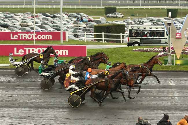 Photo d'arrivée de la course pmu PRIX DE MACON à PARIS-VINCENNES le Dimanche 14 février 2016