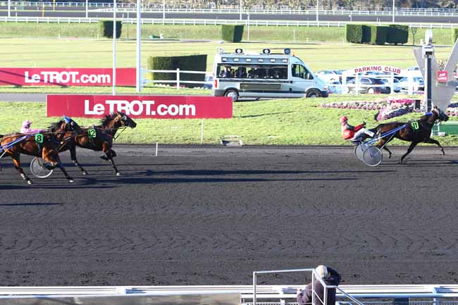 Photo d'arrivée de la course pmu PRIX DE GUERANDE à PARIS-VINCENNES le Mardi 16 février 2016