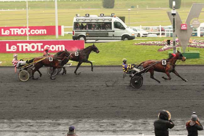 Photo d'arrivée de la course pmu PRIX DE MARCENAT à PARIS-VINCENNES le Jeudi 18 février 2016