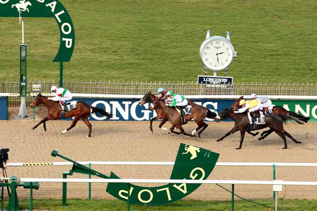 Photo d'arrivée de la course pmu PRIX MADRINE à CHANTILLY le Vendredi 19 février 2016