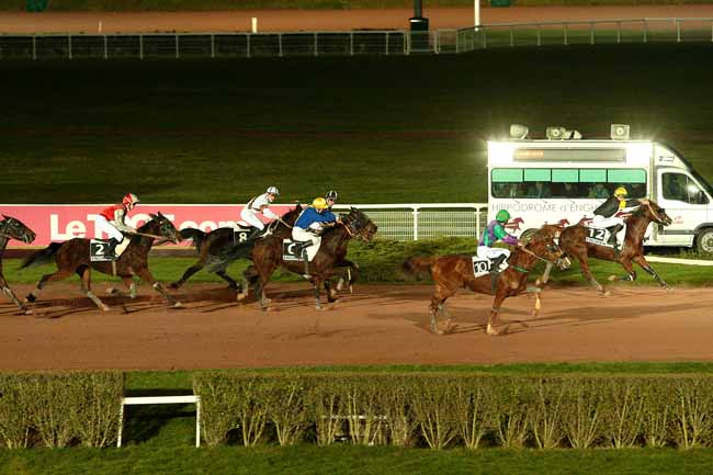 Photo d'arrivée de la course pmu PRIX DE BAGNOLET à ENGHIEN le Mercredi 24 février 2016