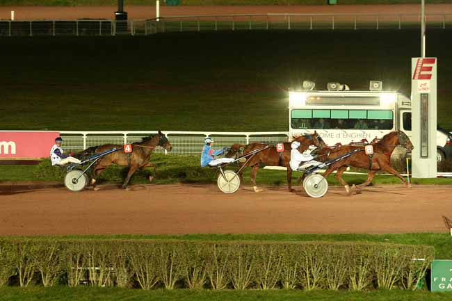 Photo d'arrivée de la course pmu PRIX DE SANARY-SUR-MER à ENGHIEN le Mercredi 24 février 2016